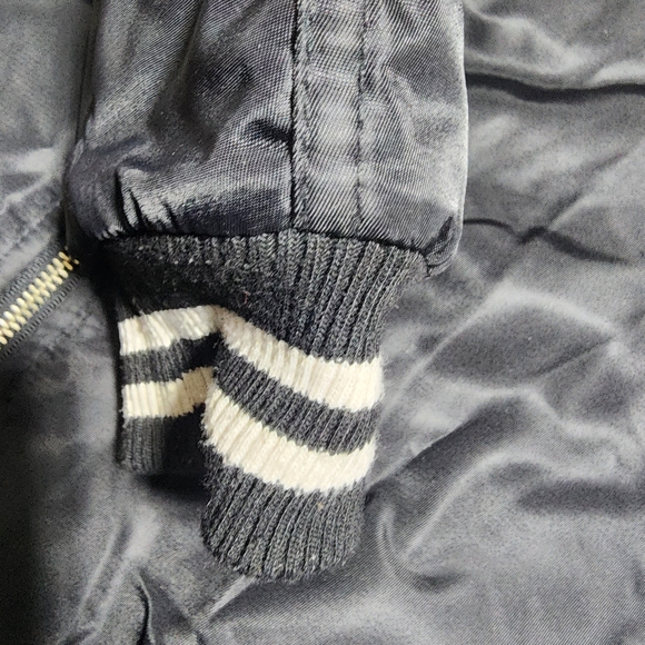 DISNEY EUC WOMENS SZ SMALL MICKEY MOUSE BOMBER VARSITY STYLE LINED JACKET COAT - Picture 5 of 14